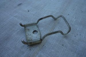 Carpet floor retaining clips