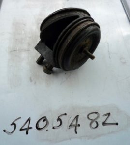 Self levelling headlight delay device