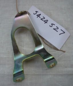 Capacity box bracket on cylinder head LH