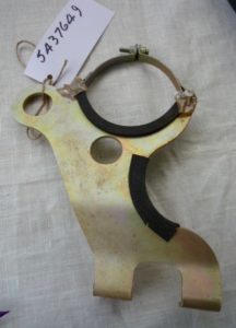 Capacity box bracket on LH cylinder with shields 5424570 and half collars 5447282 and 5447283